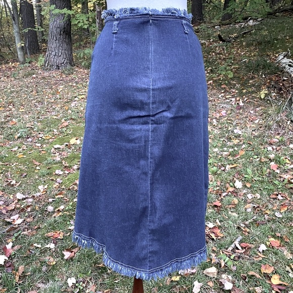 1990s Vintage Denim fringe bottom V hem skirt - Picture 2 of 3